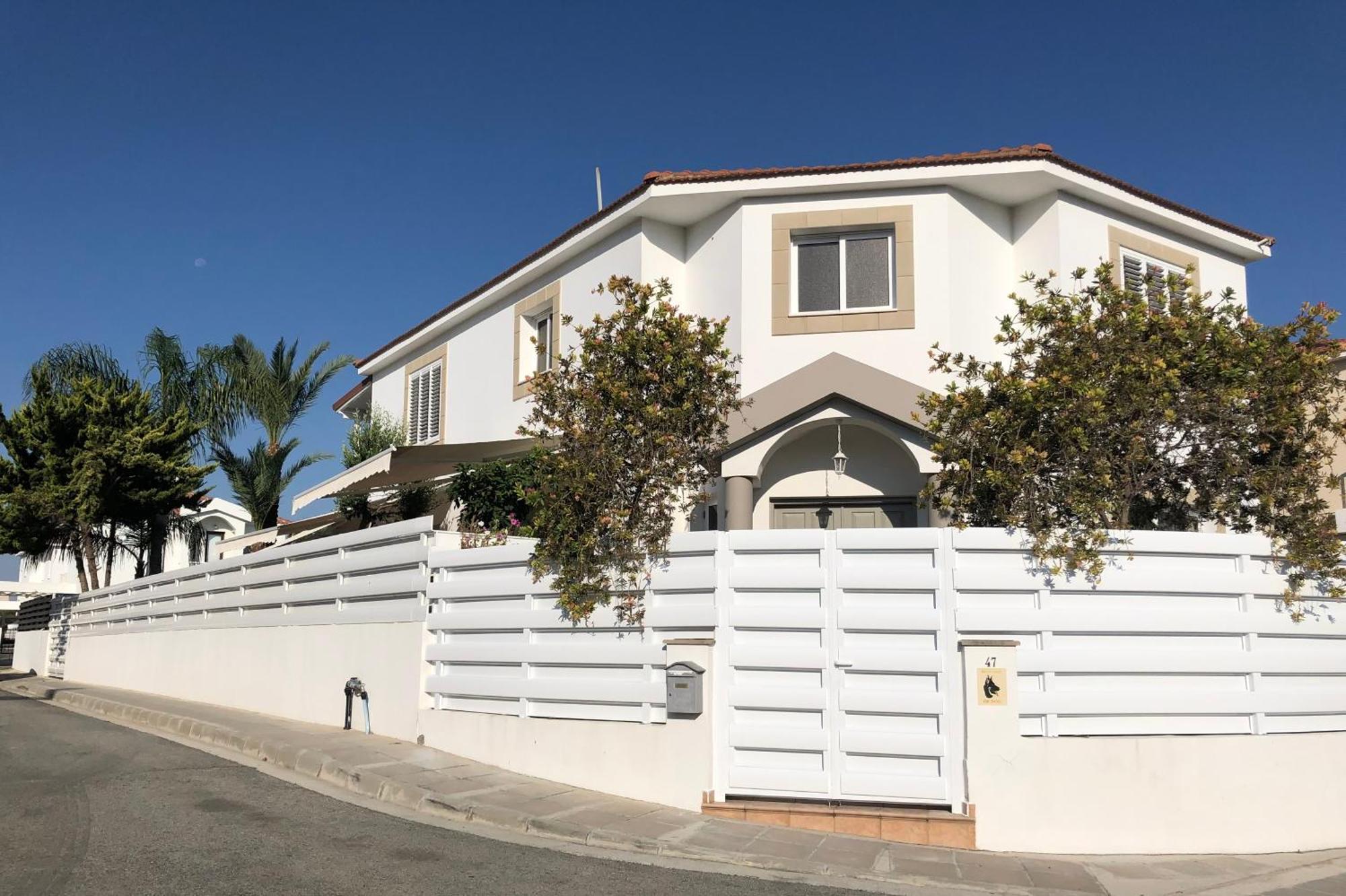 Villa Andy Lárnaca Exterior foto